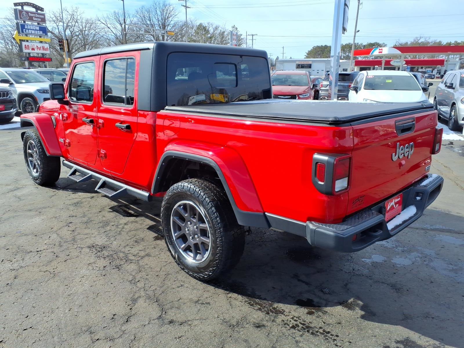 Used 2023 Jeep Gladiator Overland image 6
