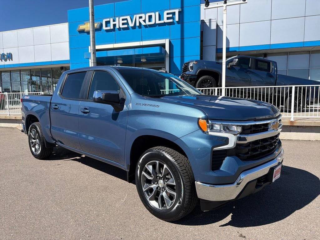 Used 2024 Chevrolet Silverado 1500 LT image 7