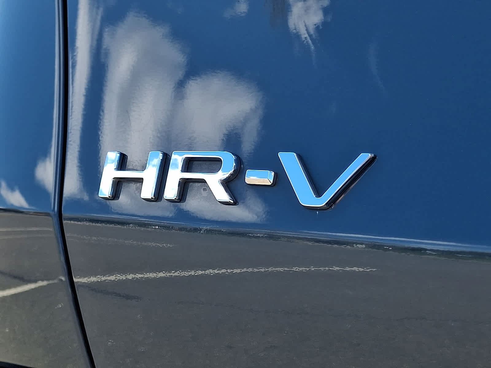 Certified 2025 Honda HR-V Sport image 30