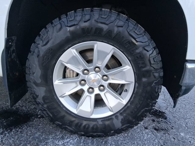 Used 2021 Chevrolet Silverado 1500 LT AWD/4WD image 8