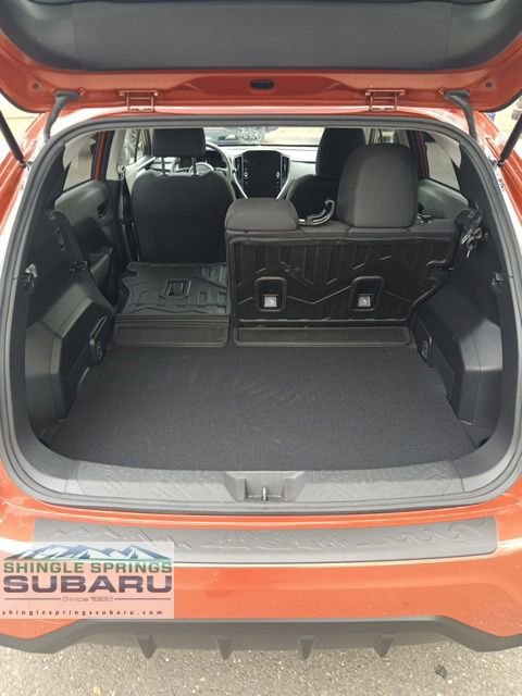 Used 2025 Subaru Crosstrek 2.0i Premium image 32