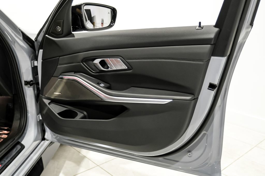 Used 2025 BMW M3 Competition RWD image 45