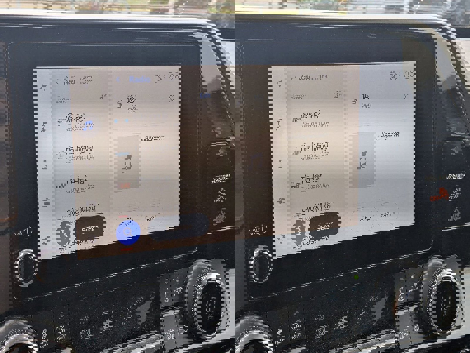 Used 2024 Toyota Highlander LE image 15