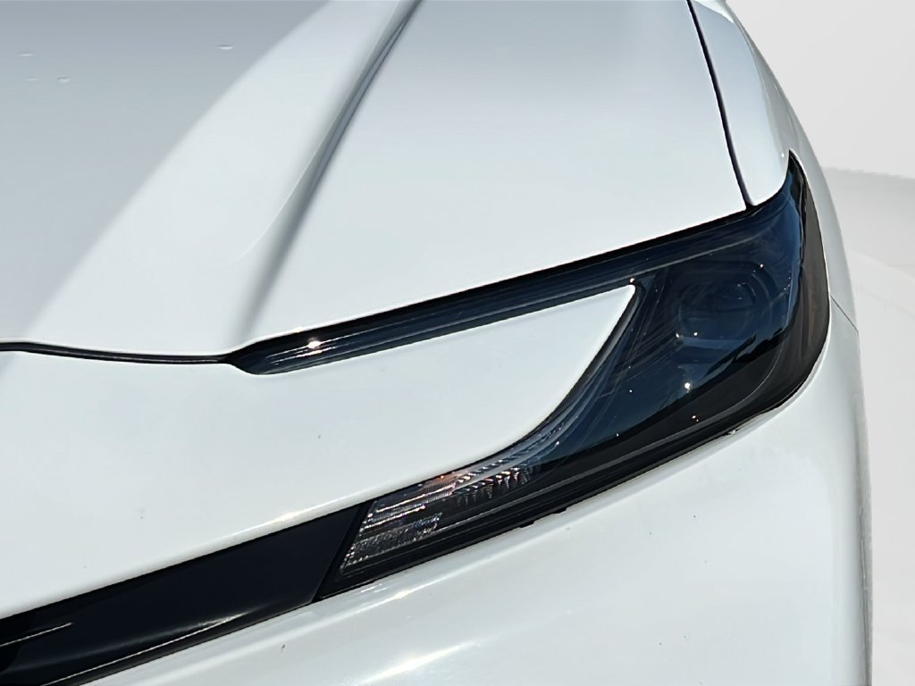 Used 2025 Toyota Camry SE FWD image 23