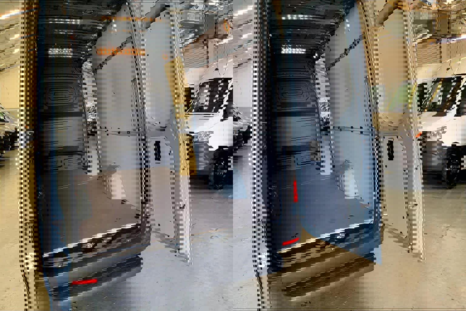 Used 2025 Mercedes-Benz Sprinter 2500 image 14