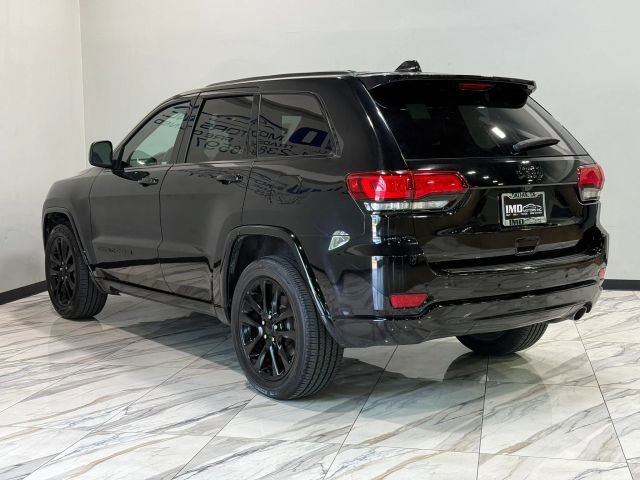 Used 2018 Jeep Grand Cherokee Altitude RWD image 8