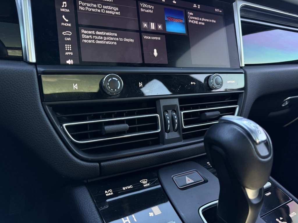 Used 2022 Porsche Macan S w/ Premium Package Plus image 19