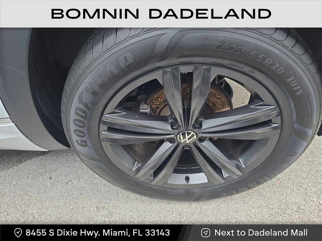 Used 2022 Volkswagen Atlas SEL R-Line image 10