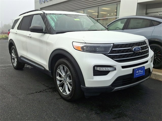 Certified 2022 Ford Explorer XLT w/ Equipment Group 202A image 2