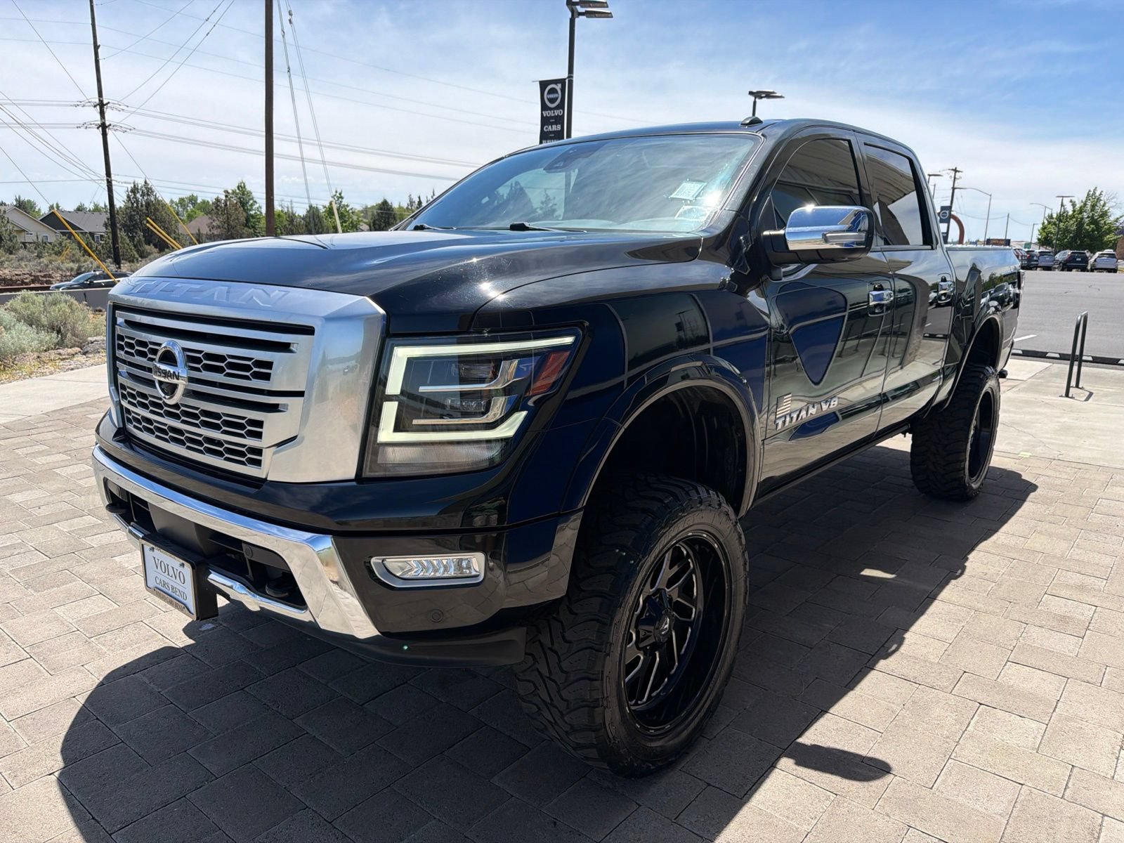 Used 2020 Nissan Titan Platinum Reserve w/ Moonroof Package AWD/4WD image 4