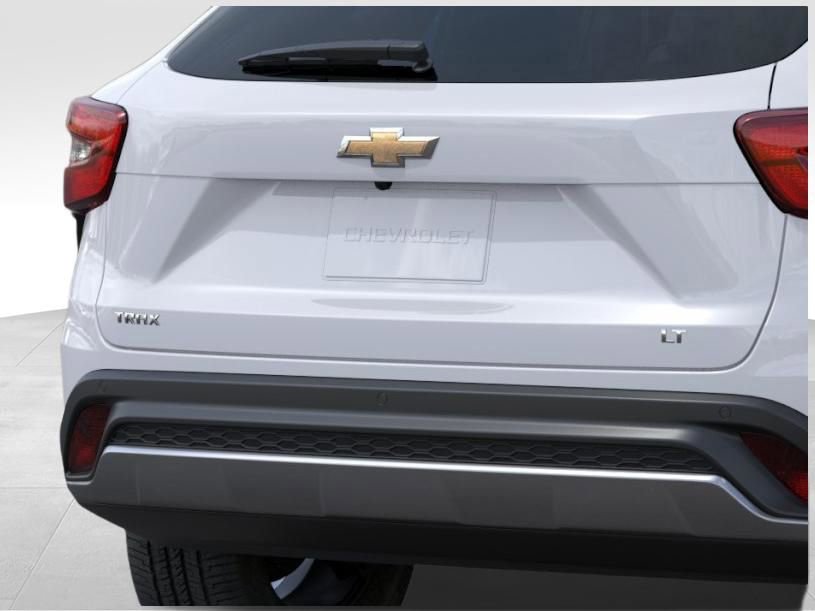 New 2026 Chevrolet Trax LT w/ Driver Confidence Package FWD image 14