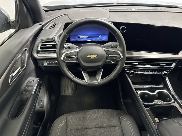 Certified 2025 Chevrolet Traverse LT w/ Sun and Wheel Package AWD/4WD image 16