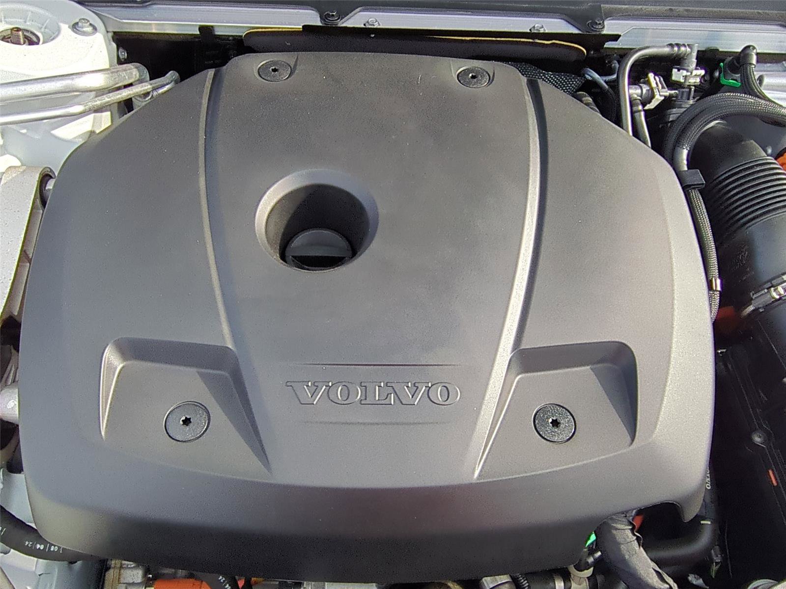 Used 2025 Volvo XC60 T8 Ultra w/ Protection Package Premier image 24