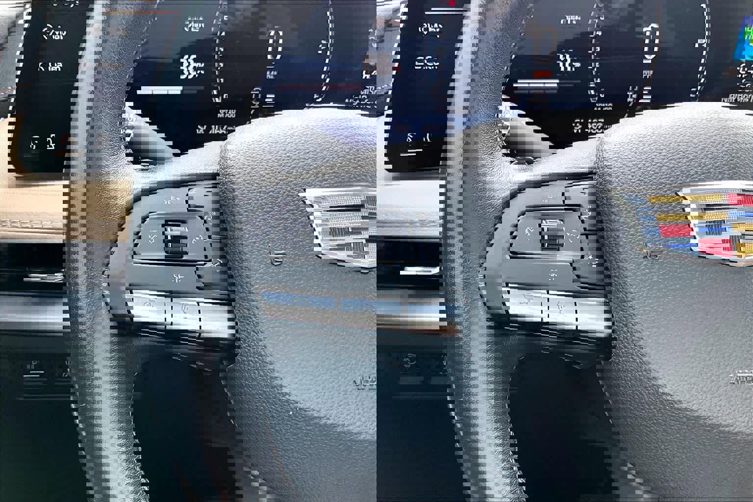 Used 2024 Cadillac XT4 Luxury w/ Cold Weather Package image 21