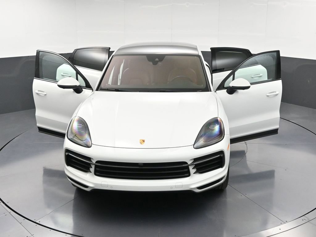 Certified 2022 Porsche Cayenne E-Hybrid Coupe AWD/4WD image 35