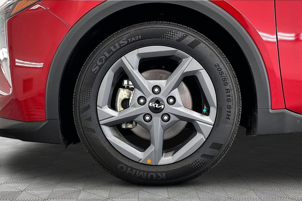 Used 2025 Kia K4 LXS image 9