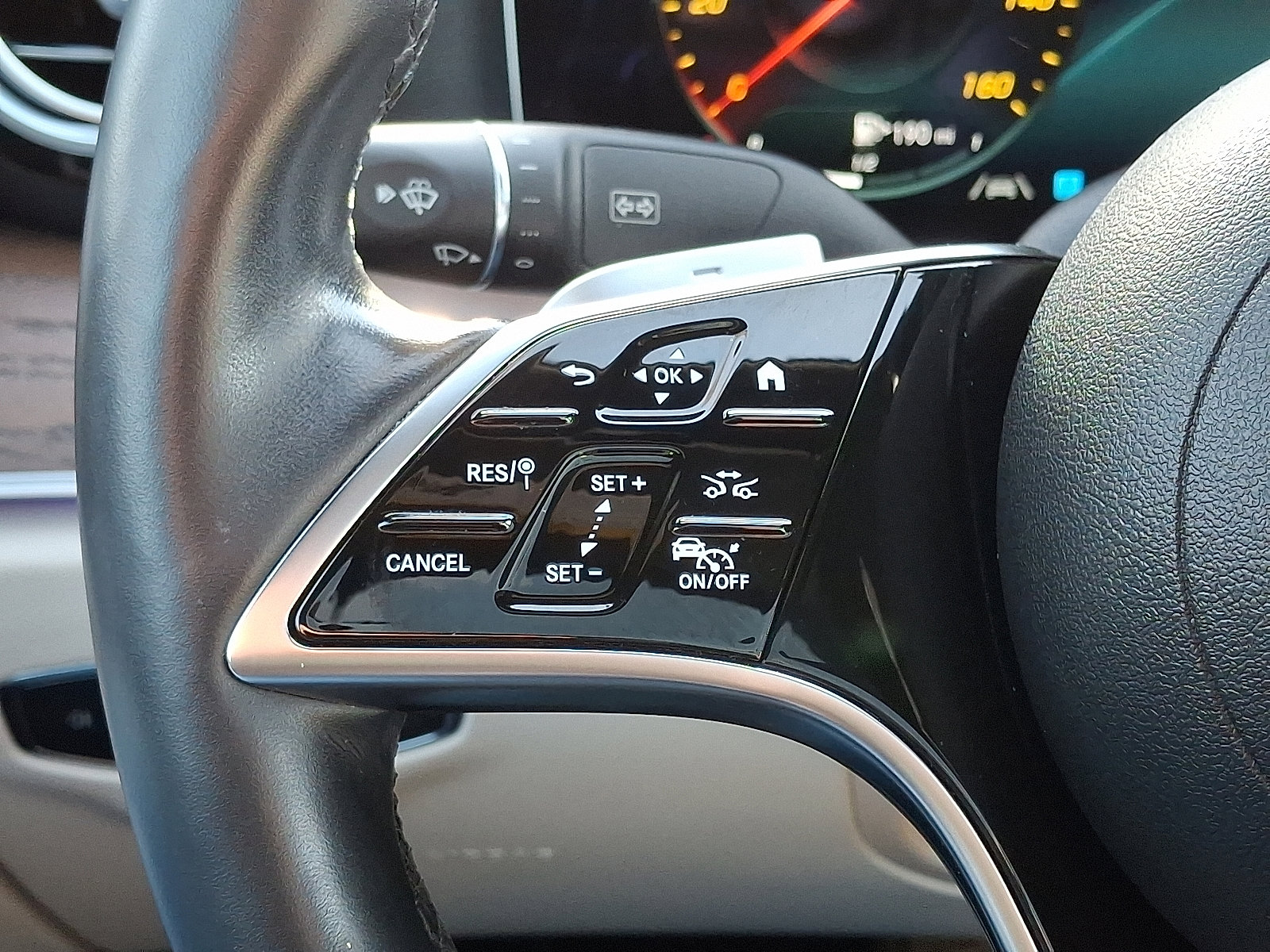 Used 2023 Mercedes-Benz E 350 4MATIC Sedan image 23