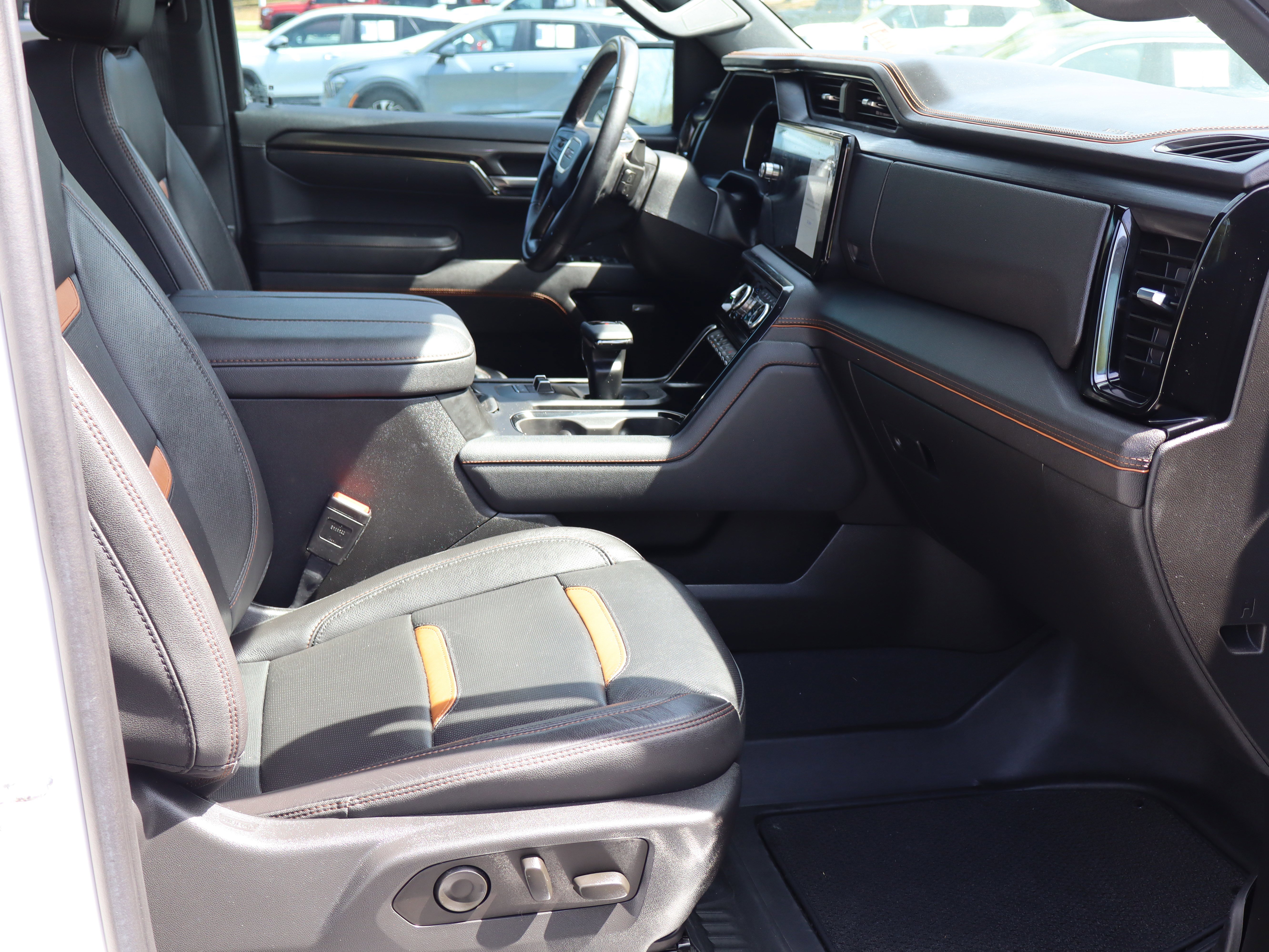 Used 2023 GMC Sierra 1500 AT4 w/ AT4 Premium Package image 31