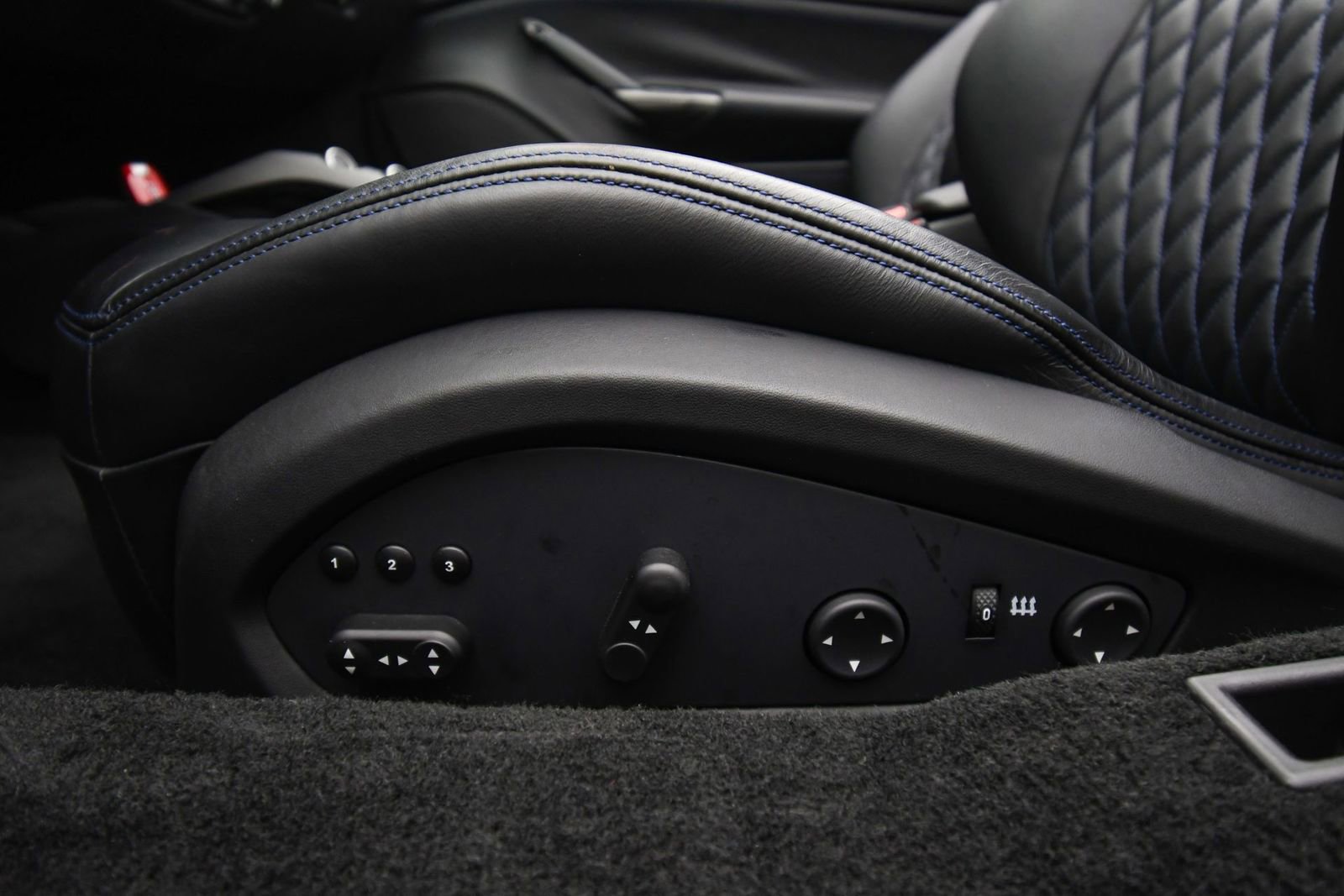 Used 2018 Ferrari 488 Spider Blu Corsa image 47