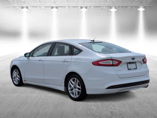 Used 2015 Ford Fusion SE FWD image 6