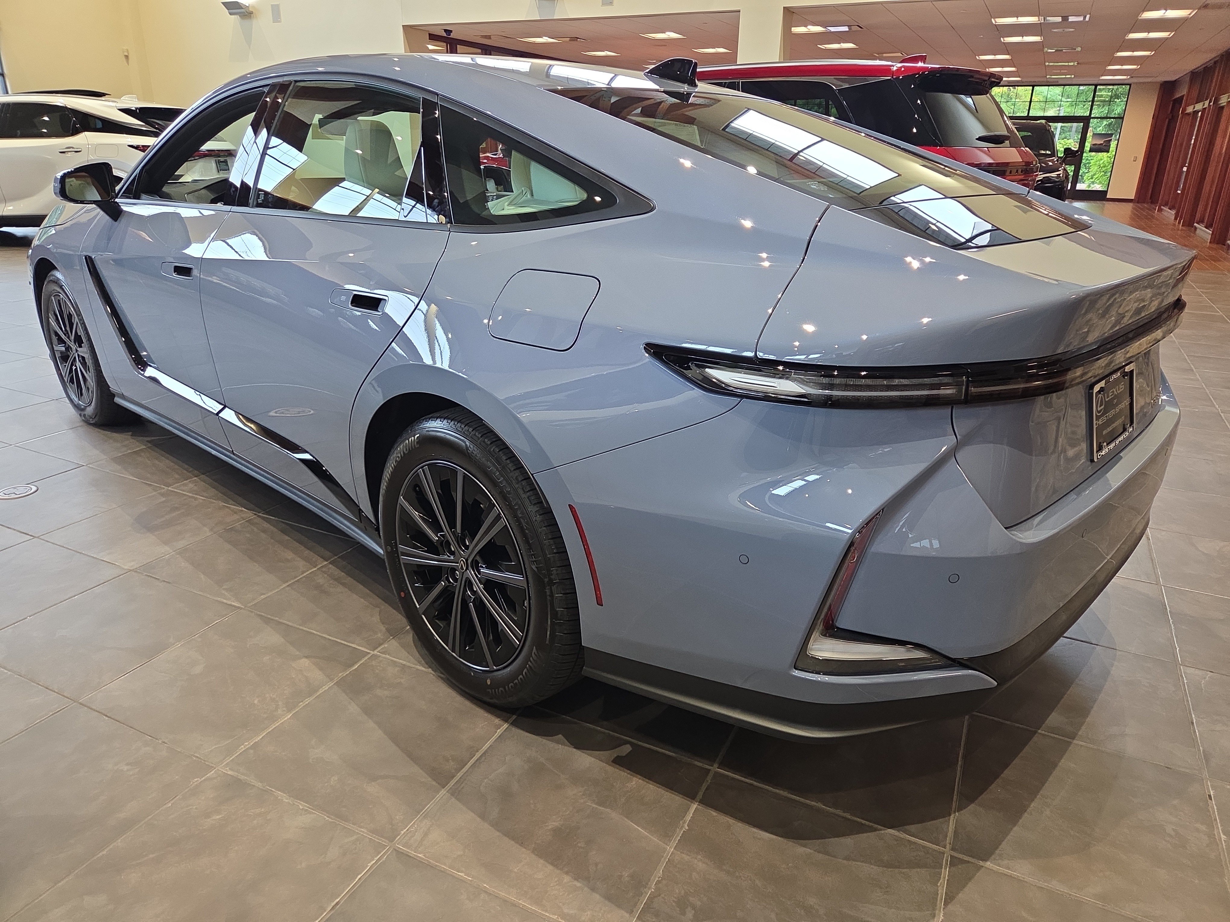 New 2026 Lexus ES 350h AWD image 4