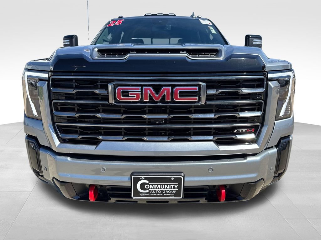 Used 2025 GMC Sierra 2500 AT4 AWD/4WD image 11