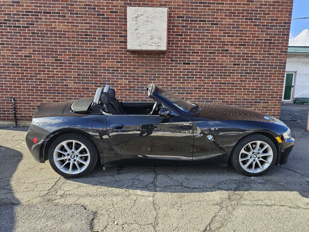Used 2007 BMW Z4 3.0i image 25