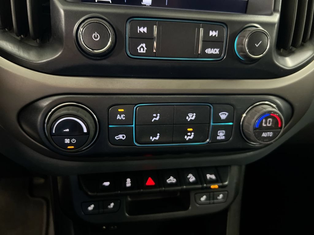 Used 2022 Chevrolet Colorado Z71 AWD/4WD image 17