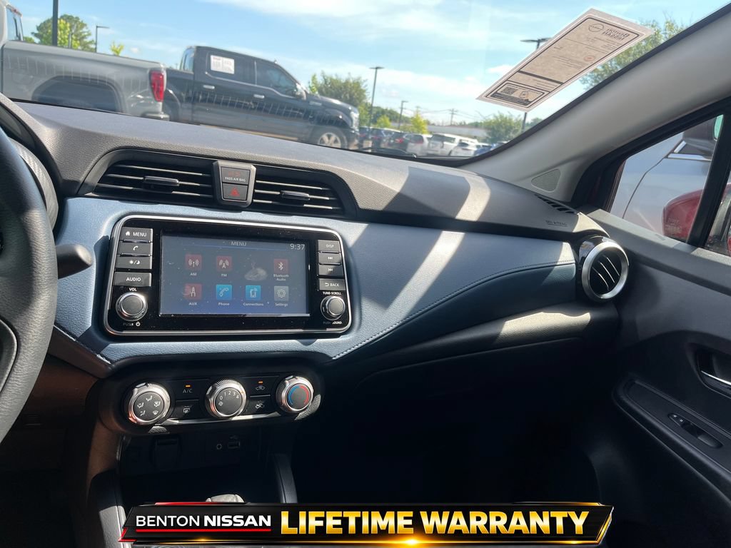 Used 2025 Nissan Versa SV w/ Trunk Package FWD image 15