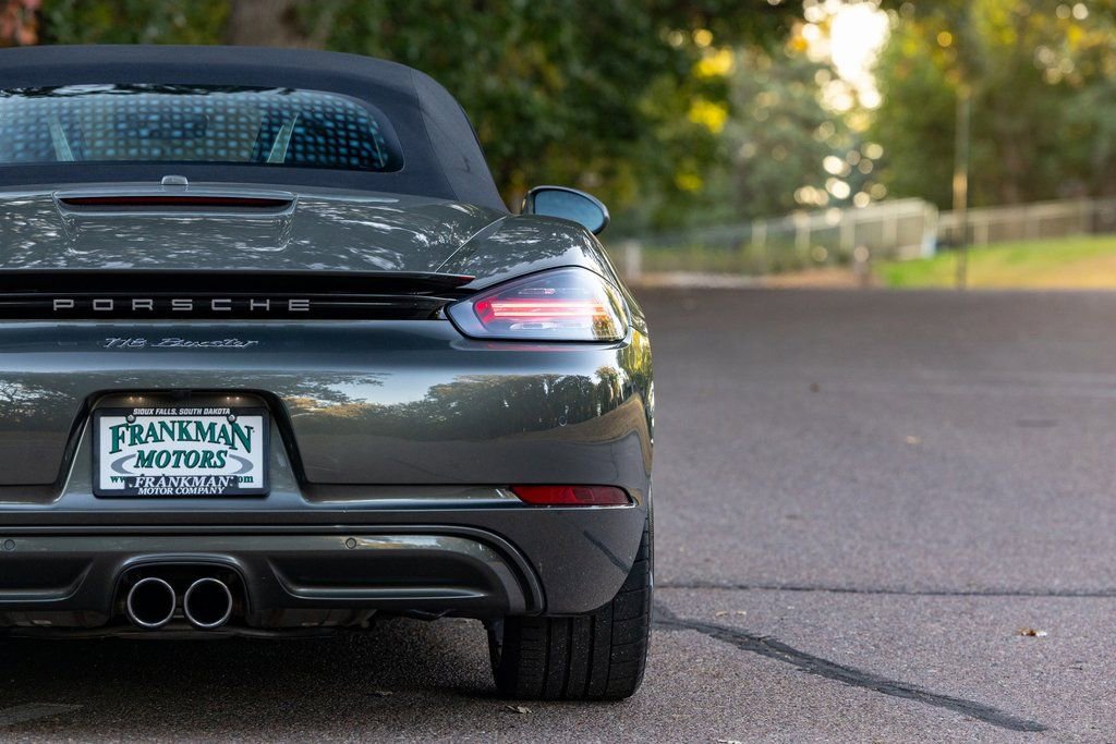 Used 2021 Porsche 718 Boxster Base w/ Premium Package image 33