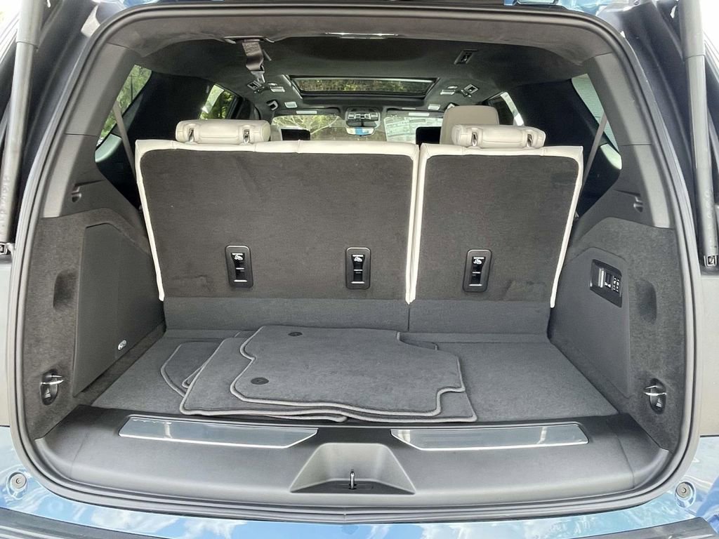 New 2026 Cadillac Escalade Platinum Sport image 10