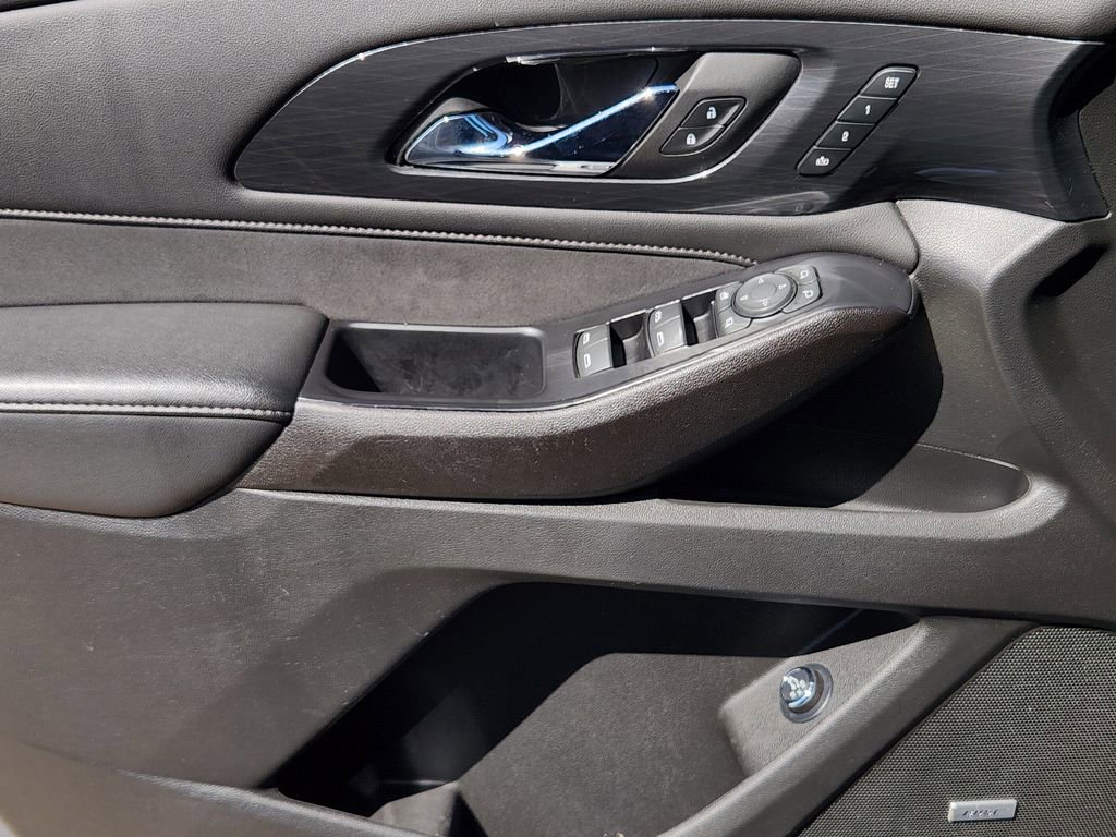 Used 2023 Chevrolet Traverse High Country w/ LPO, Floor Liner Package image 29
