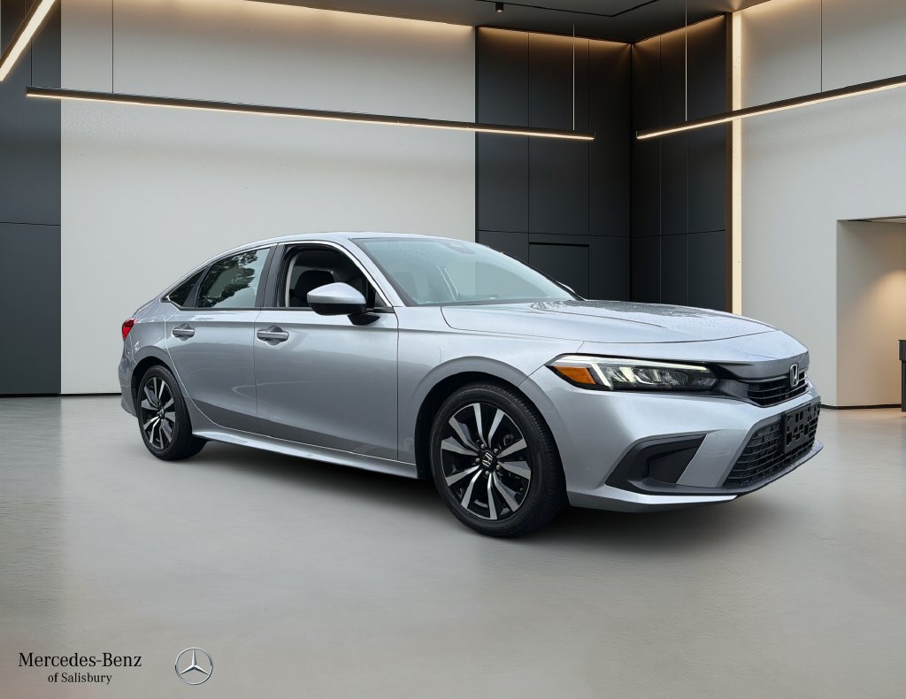 Used 2023 Honda Civic EX image 3
