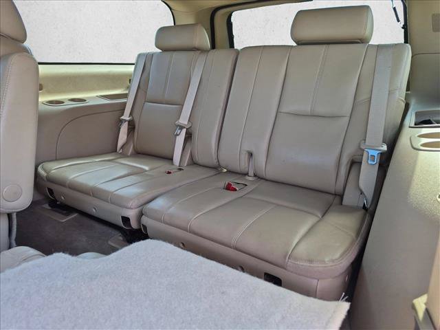 Used 2013 Chevrolet Suburban LT w/ Luxury Package AWD/4WD image 19
