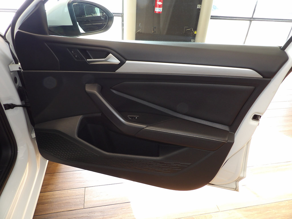 Used 2025 Volkswagen Jetta S FWD image 12