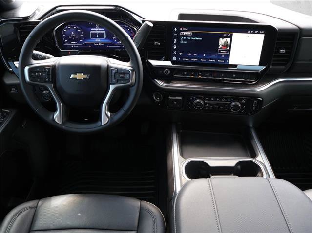 Used 2025 Chevrolet Silverado 3500 LTZ w/ LTZ Plus Package AWD/4WD image 22