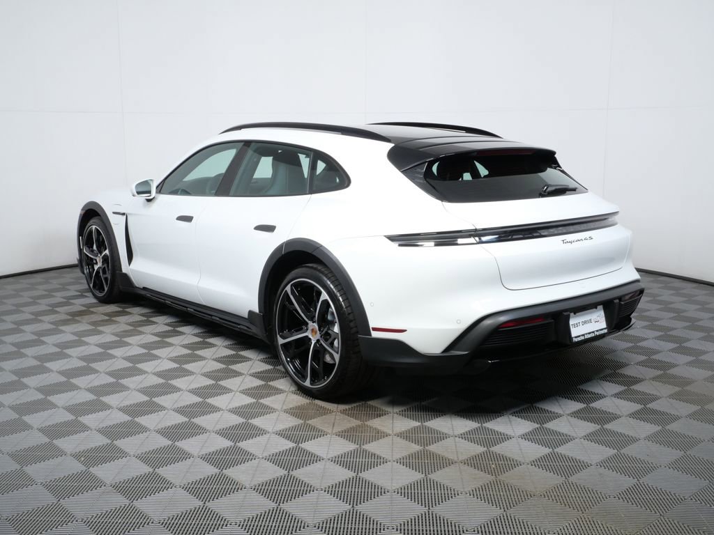 Certified 2025 Porsche Taycan 4S image 3