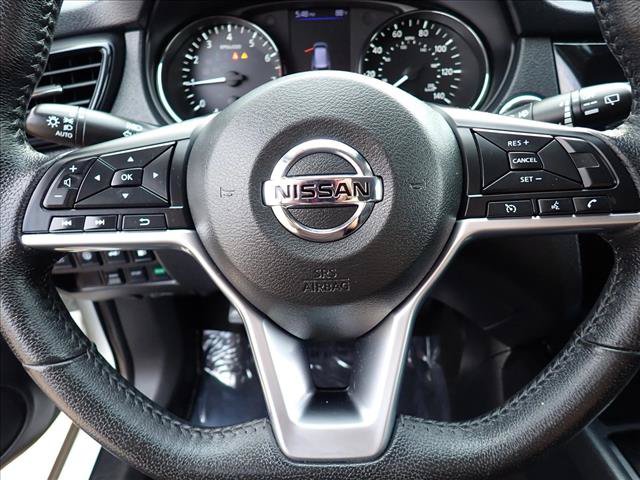 Used 2019 Nissan Rogue SV AWD/4WD image 16