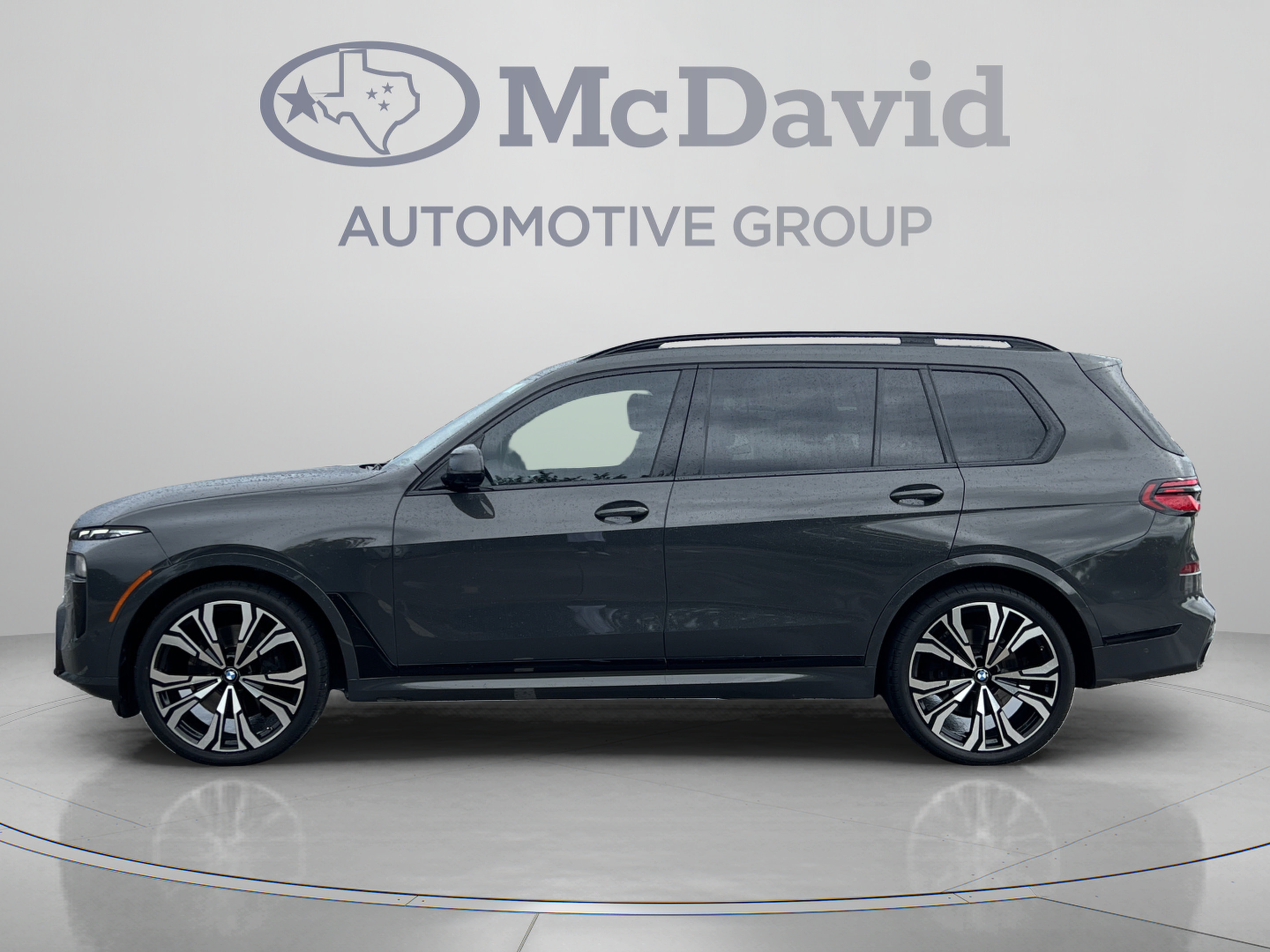 Used 2024 BMW X7 xDrive40i w/ Executive Package AWD/4WD image 2