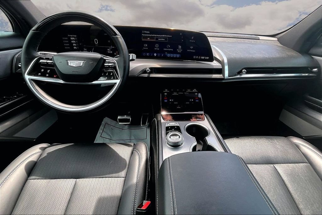 Certified 2026 Cadillac Vistiq Sport w/ LPO, Floor Liner Package AWD/4WD image 7