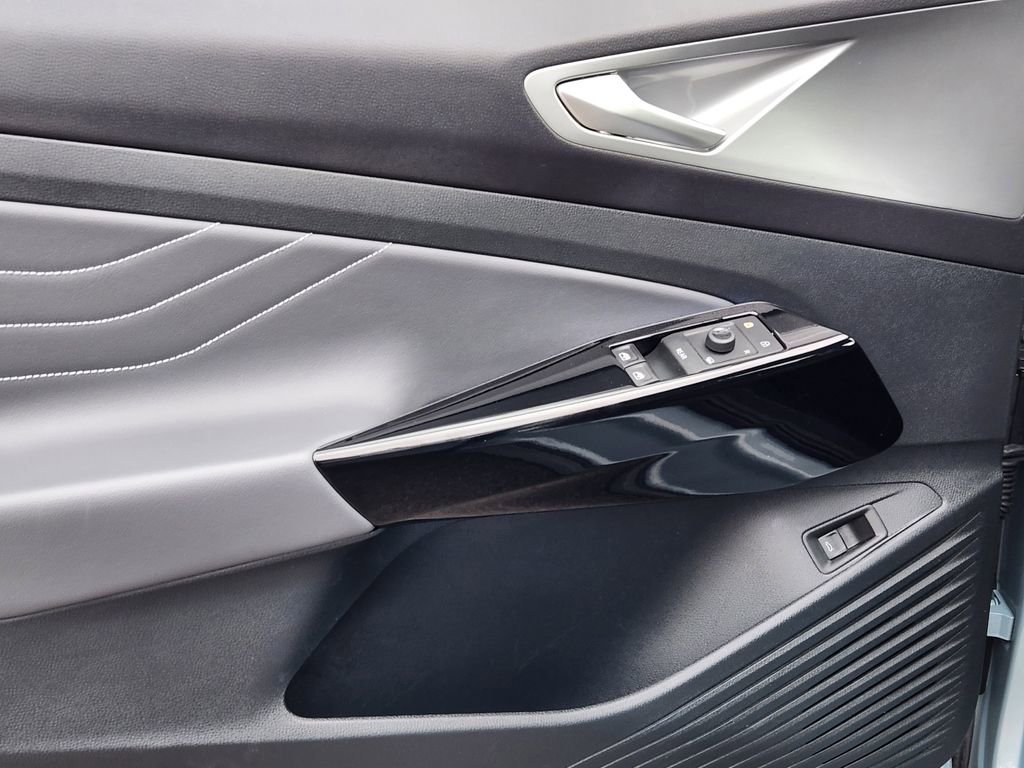 Certified 2024 Volkswagen ID.4 S RWD image 19