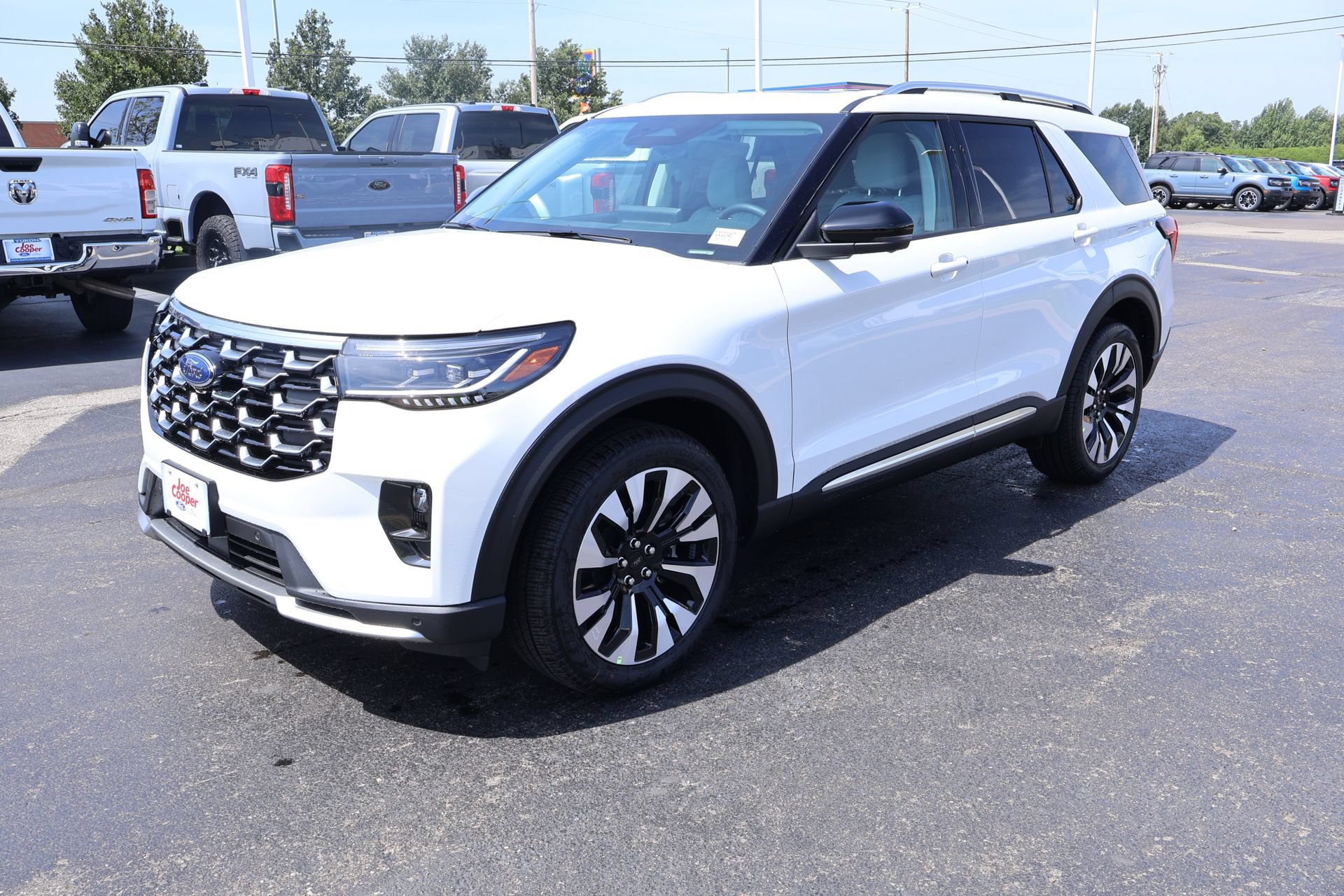 New 2026 Ford Explorer Platinum w/ LUX Leather Package AWD/4WD image 11