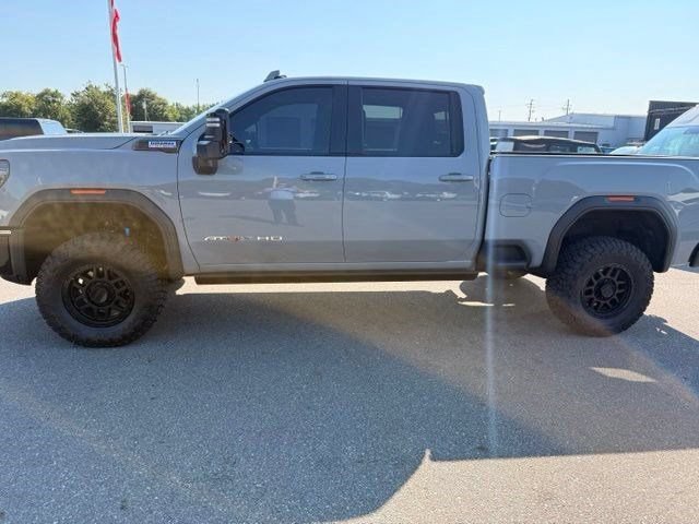 Used 2025 GMC Sierra 2500 AT4X AWD/4WD image 2