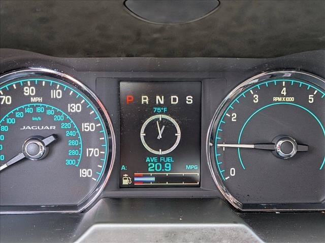 Used 2015 Jaguar XF Premium RWD image 11