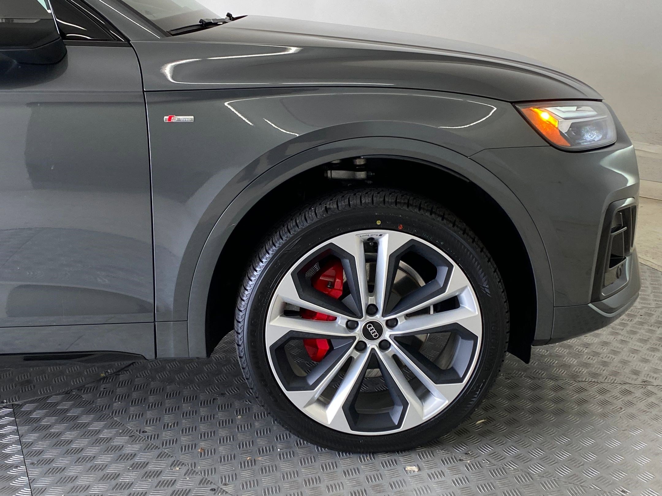 Used 2024 Audi Q5 2.0T Premium Plus w/ Premium Plus Package image 11