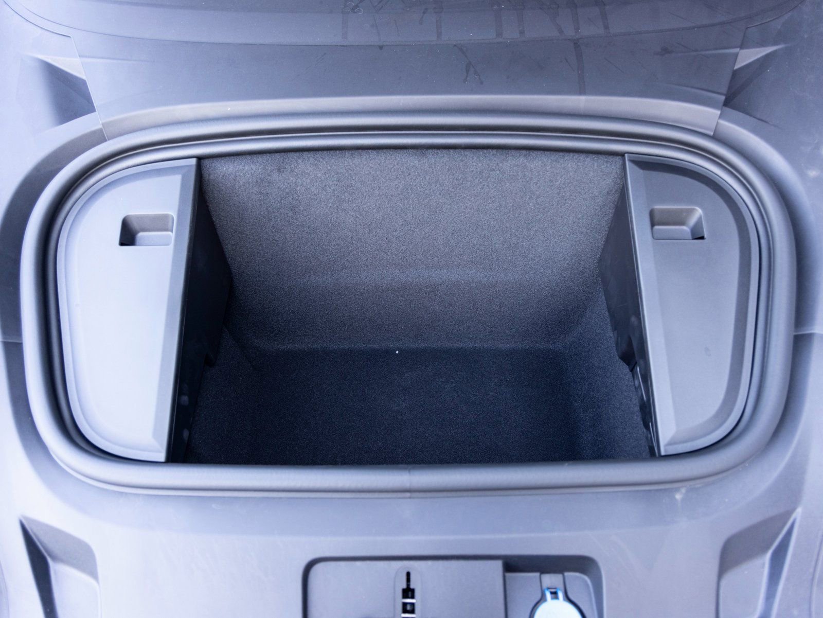 Used 2025 Porsche Taycan GTS image 36