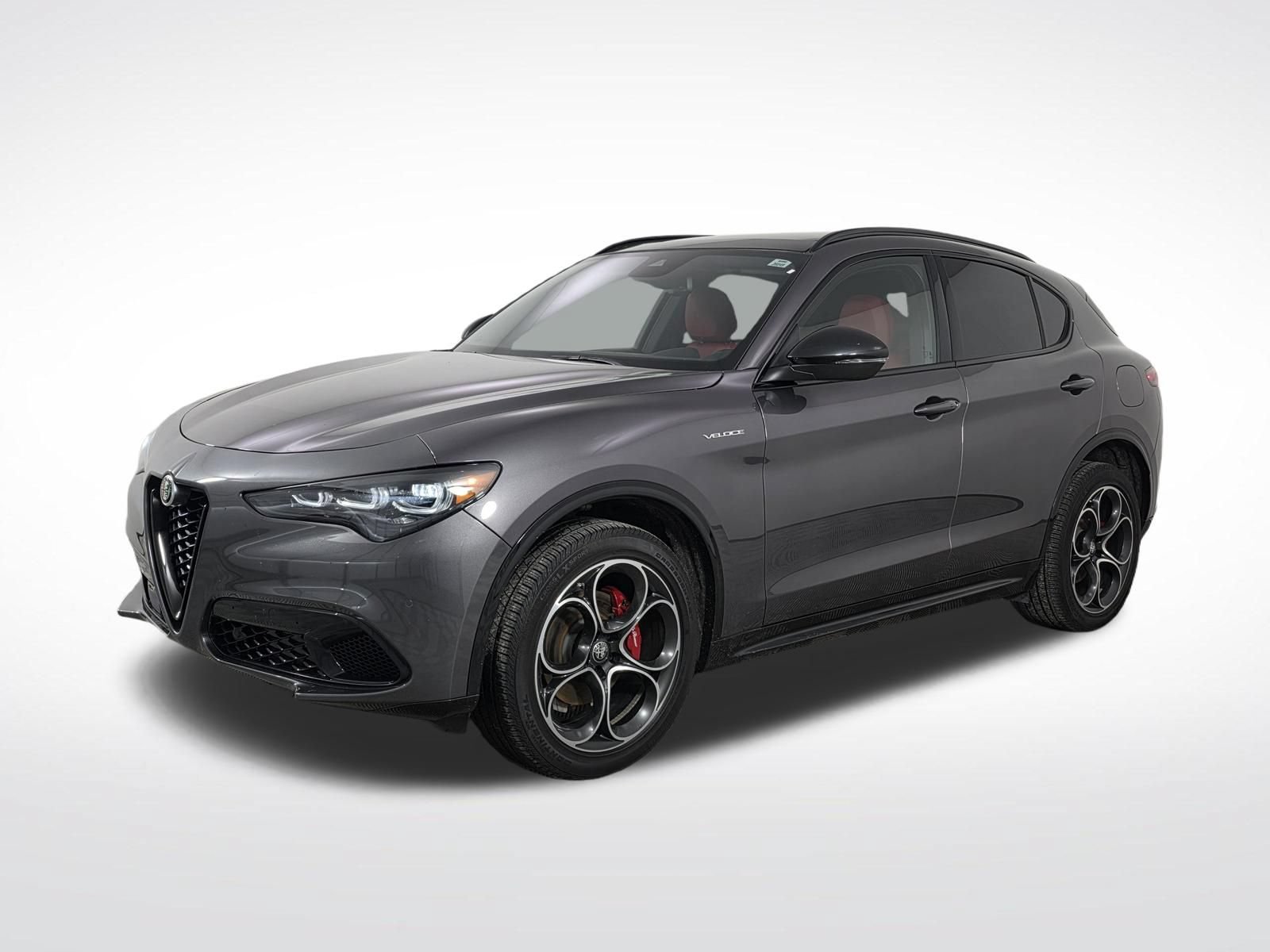 Used 2024 Alfa Romeo Stelvio Veloce AWD/4WD image 3