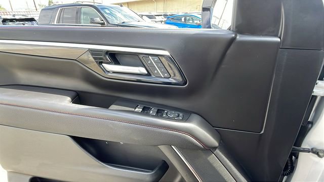 Used 2025 Chevrolet Suburban RST w/ Comfort Package AWD/4WD image 27