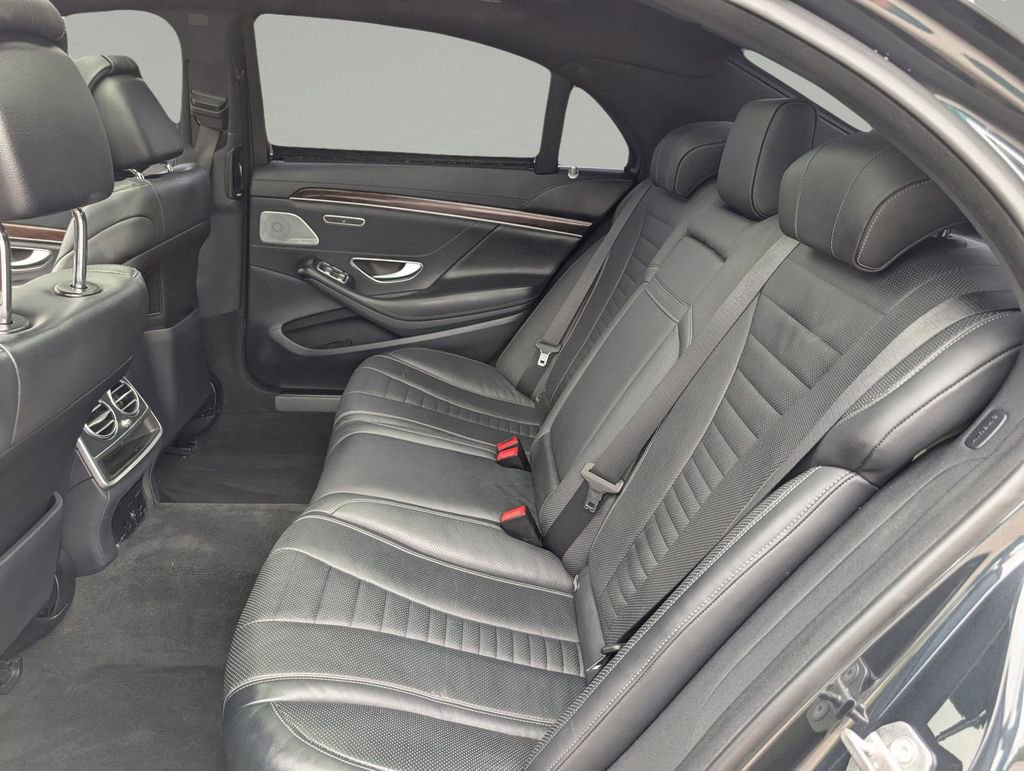 Used 2018 Mercedes-Benz S 560 4MATIC Sedan image 14