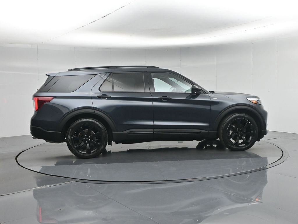 Used 2023 Ford Explorer ST-Line w/ Class IV Trailer Tow Package image 28
